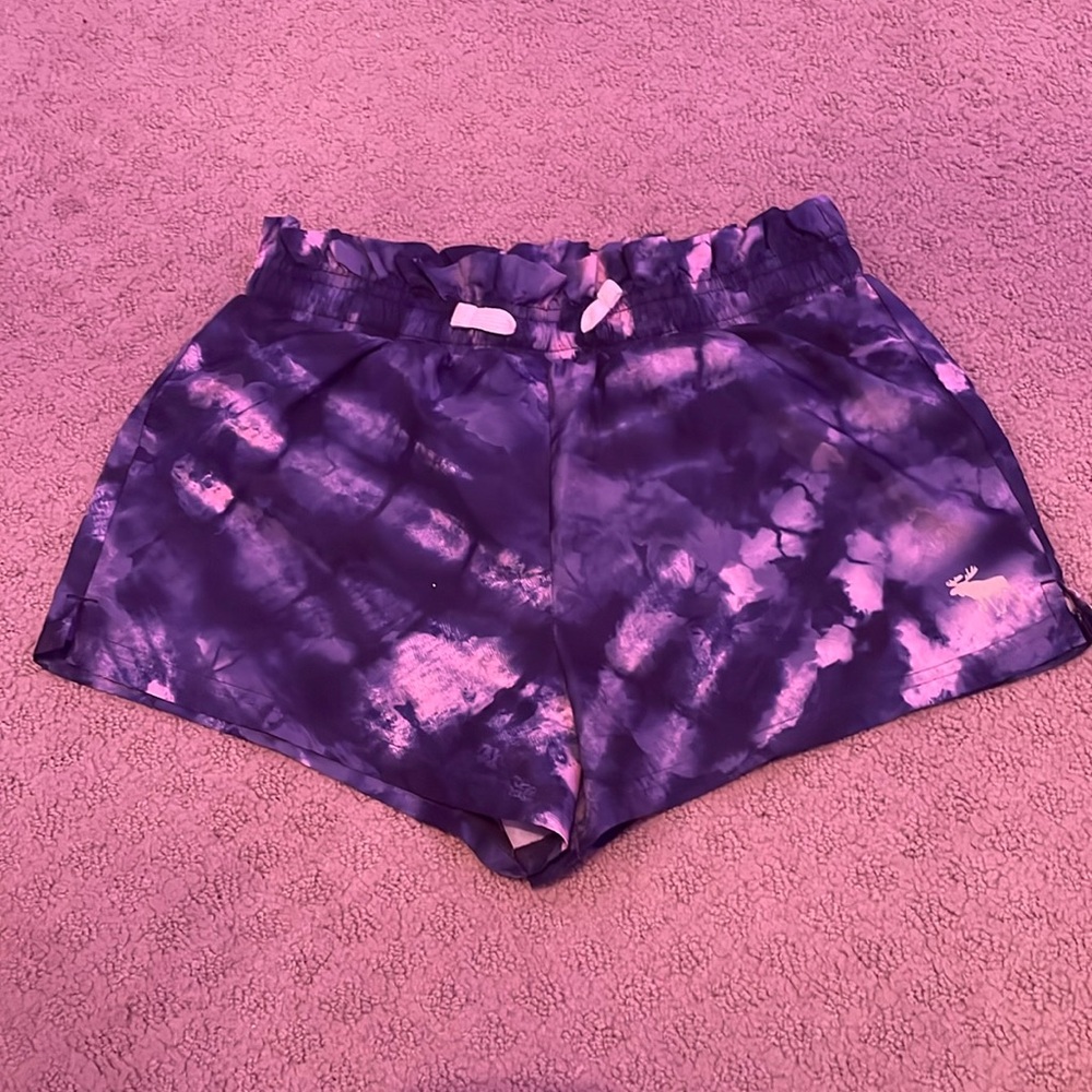 Abercrombie kids tie die shorts
